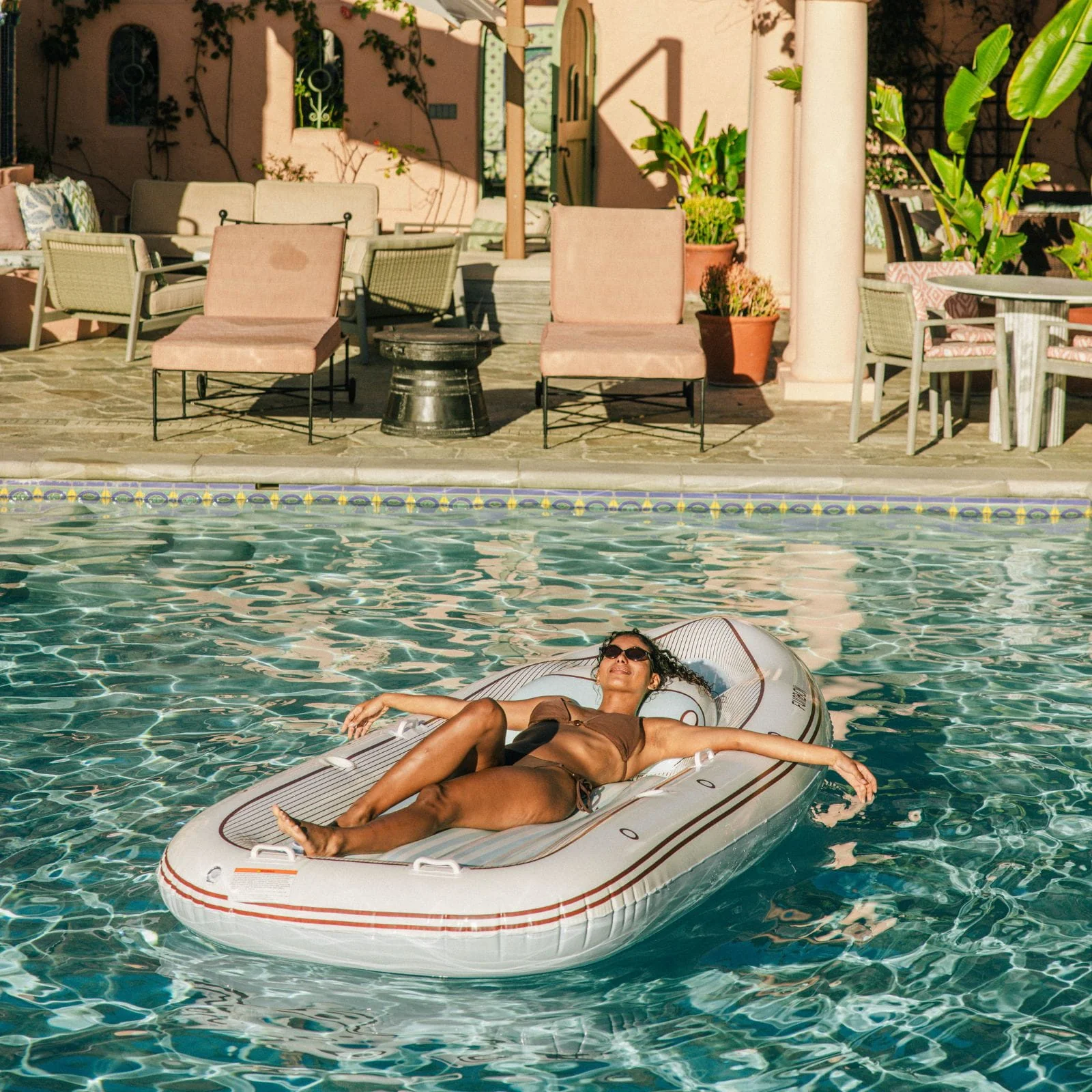 Yacht Pool Float - Image 2