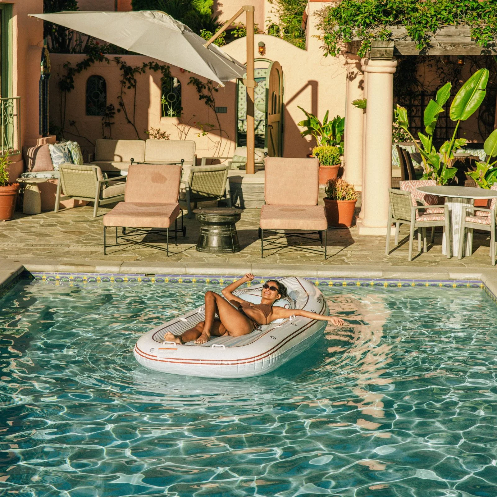 Yacht Pool Float - Image 4